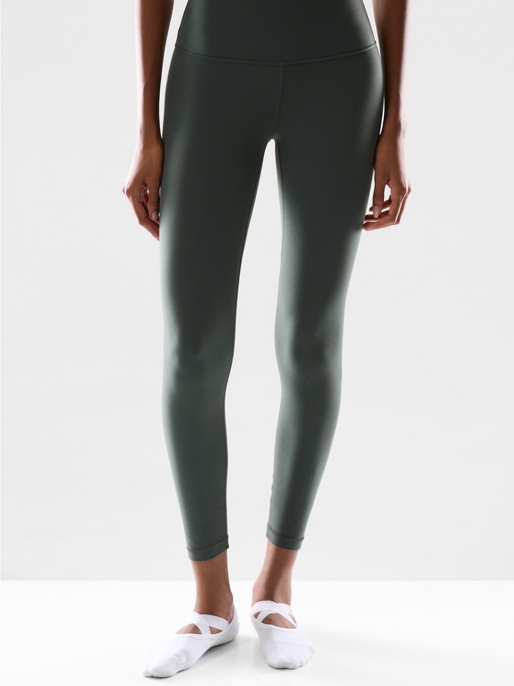 Aritzia mineral Green high-rise leggings 24”